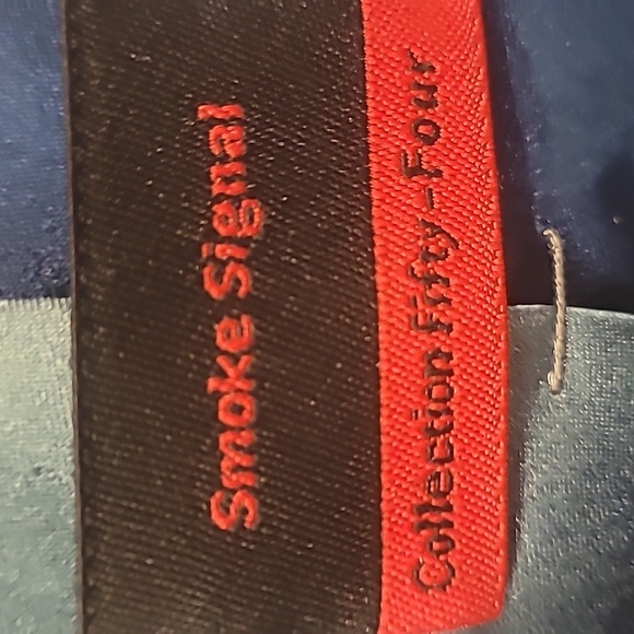 Jerry Garcia, silk watercolor collection tie in gorgeous blue colors. - Picture 4 of 5